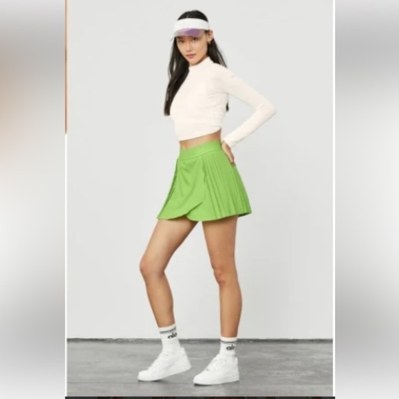 ALO Yoga Lime Green Mini Skirt - Picture 4 of 12